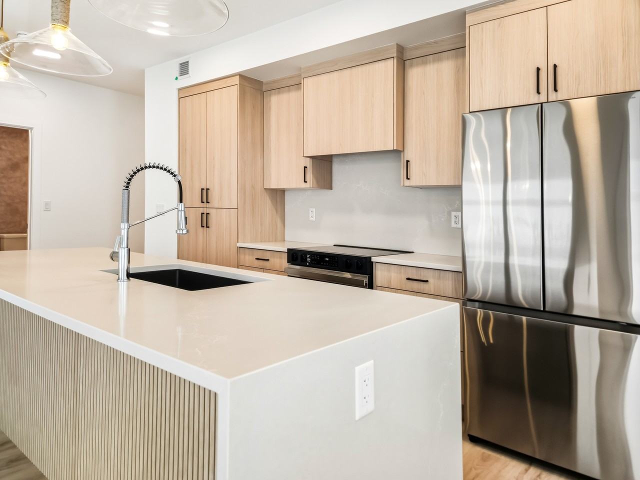 330 Dieppe Drive SW (Quesnay) - Photo 4 of 26