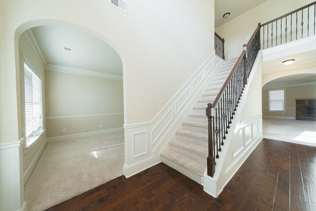 21 Sword St - Photo 3 of 50