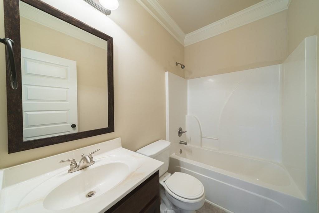 21 Sword St - Photo 6 of 50