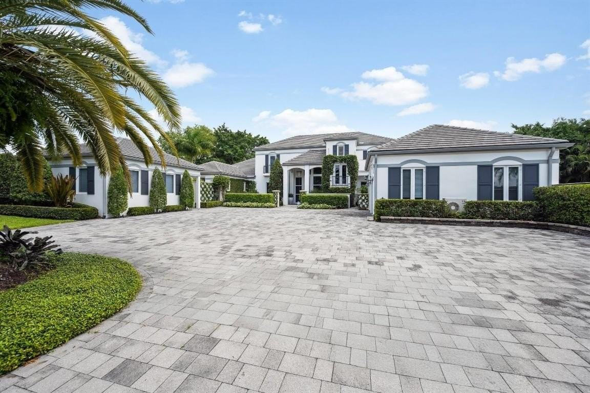 11663 Maidstone Dr - Photo 3 of 37