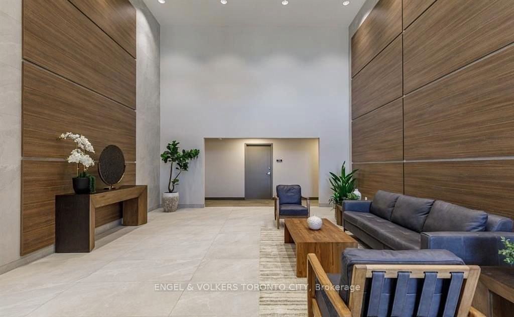 4 Kimberly Lane E 327 - Photo 7 of 29