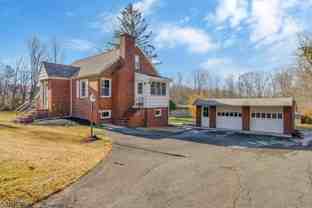 111 King George Rd - Photo 1 of 1