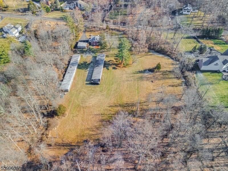 111 King George Rd - Photo 4 of 41