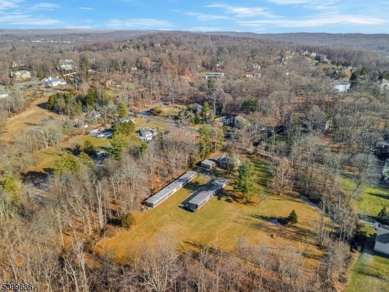 111 King George Rd - Photo 5 of 41