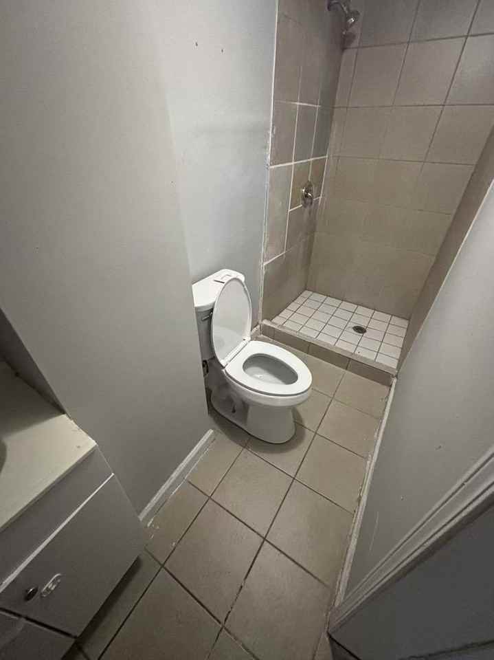 31 E 119th St #1 - Photo 4 of 6