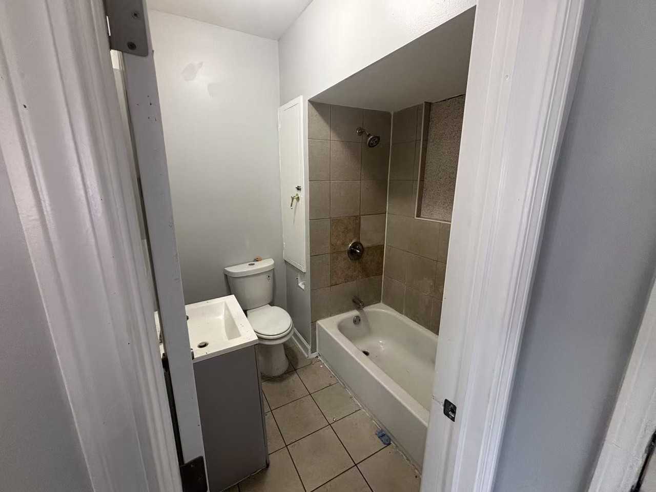 31 E 119th St #1 - Photo 5 of 6