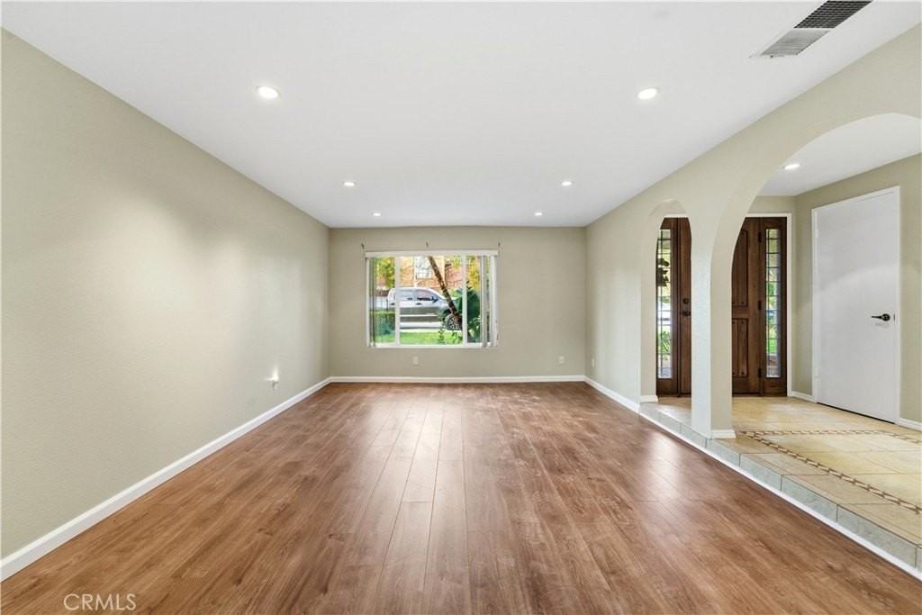 16650 Rinaldi St - Photo 5 of 35