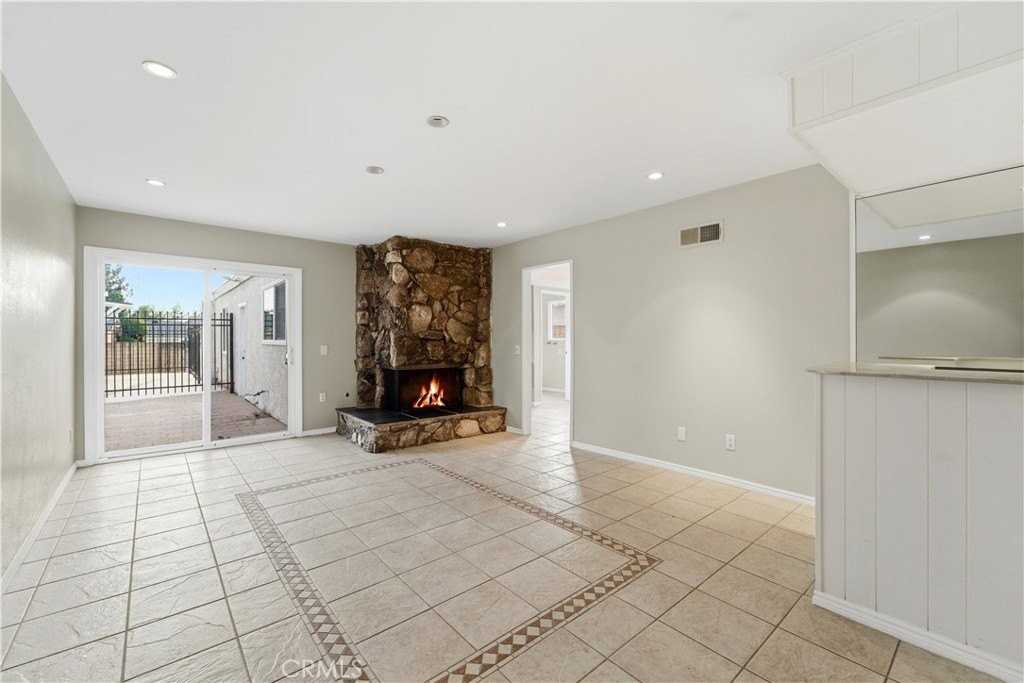 16650 Rinaldi St - Photo 7 of 35