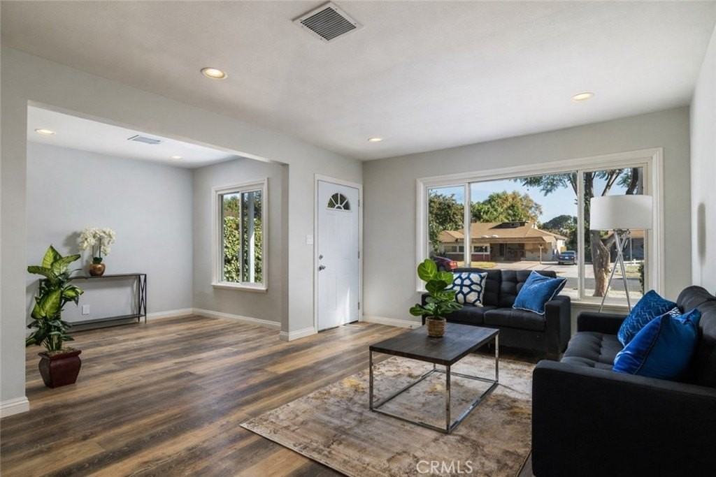 6441 Amigo Ave - Photo 2 of 13