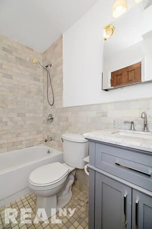 Allen St #4 - Photo 4 of 4