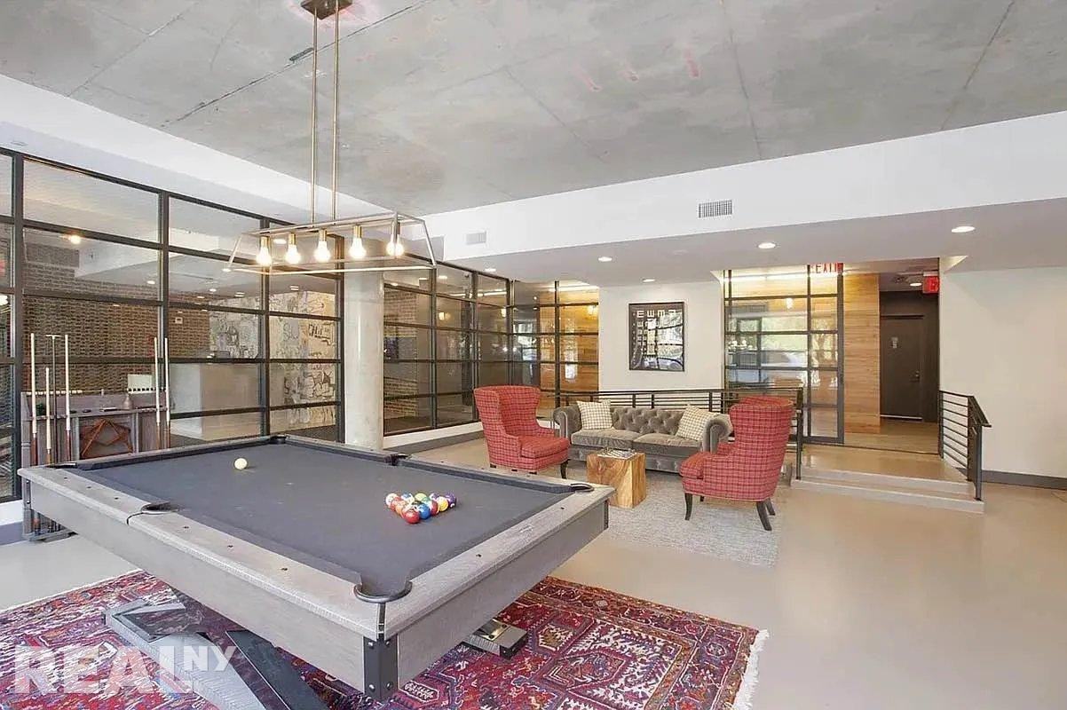 E Houston St #6A - Photo 7 of 9