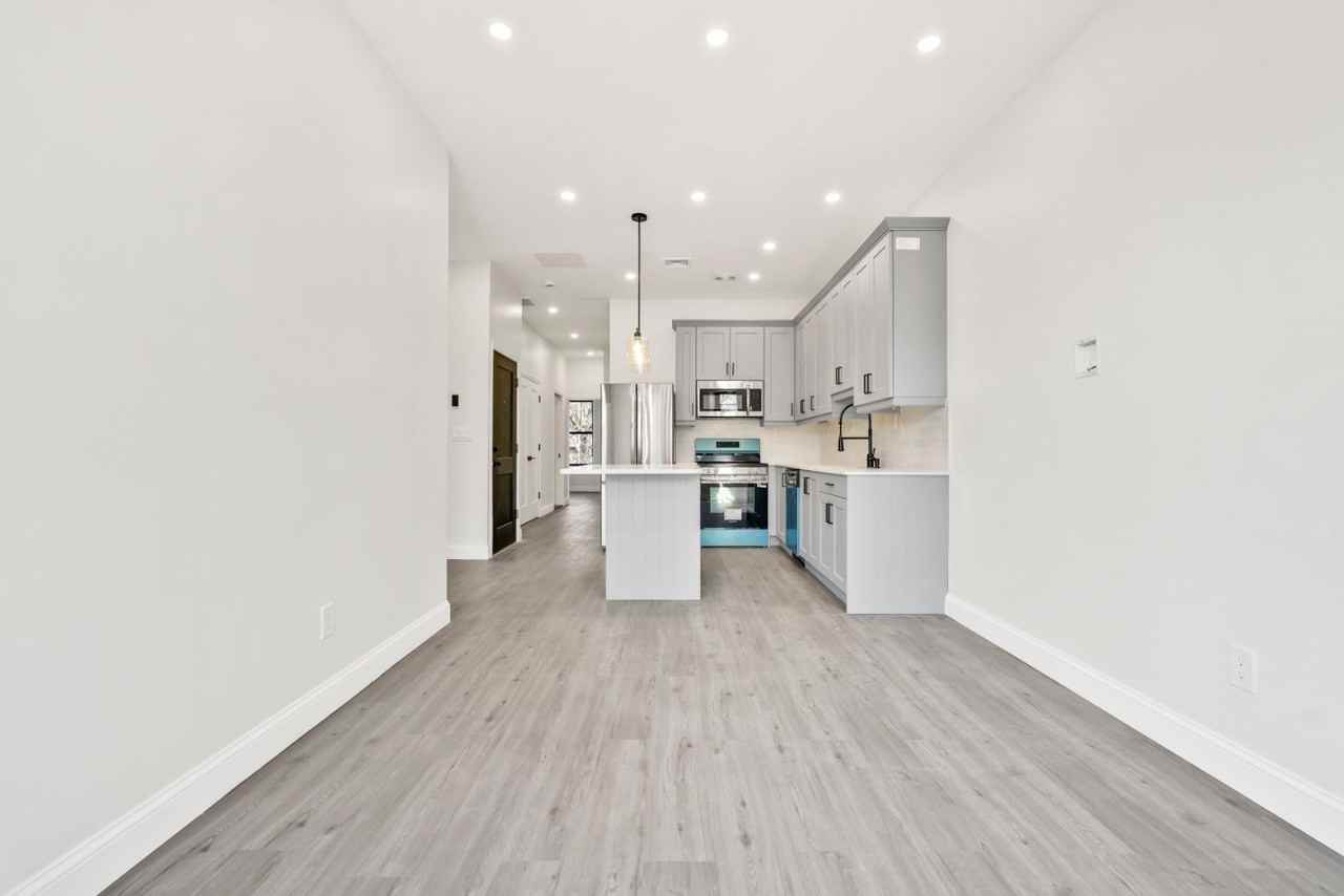 1308 Rogers Ave #2 - Photo 3 of 14