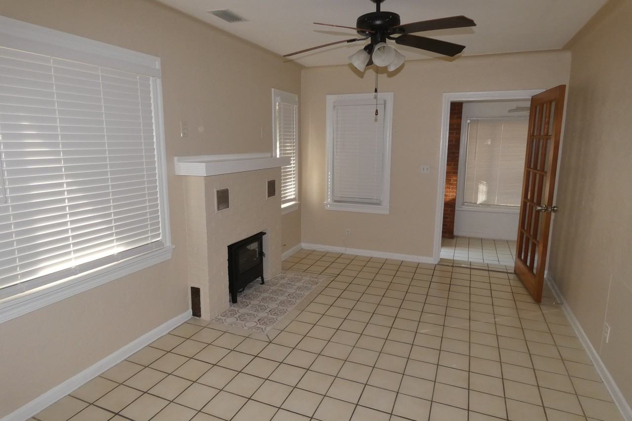 210 43rd Avenue North - Photo 3 of 15