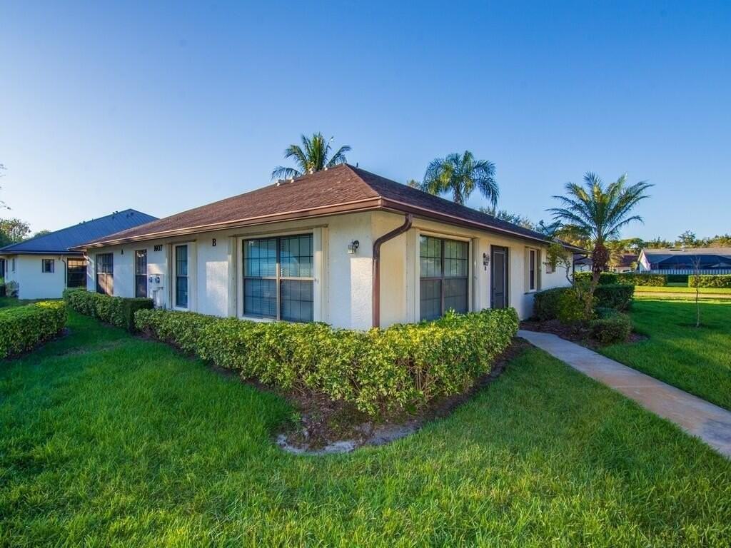 1607 Laurel Leaf Ln - Photo 2 of 28