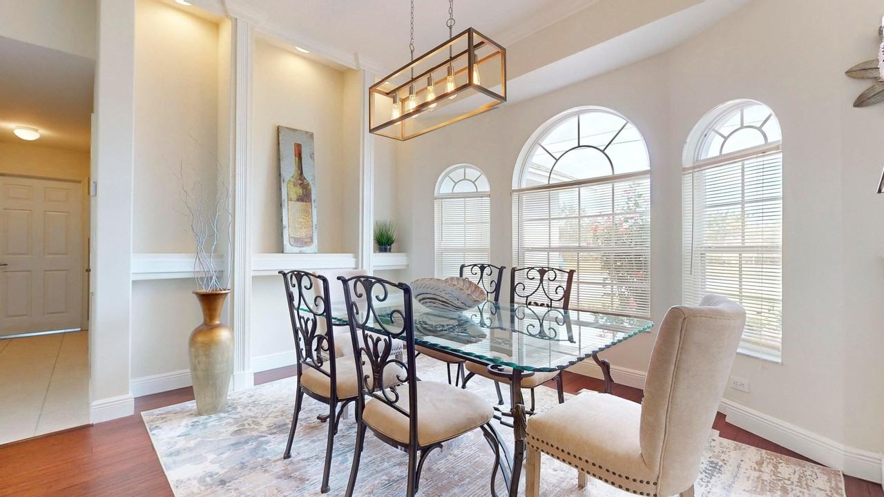 5240 Nw Jannebo St - Photo 6 of 35