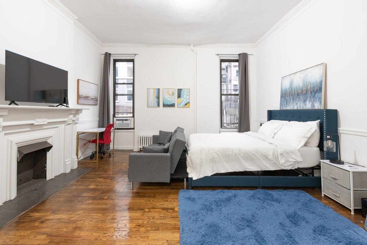 233 Park Ave #1323975P - Photo 2 of 18