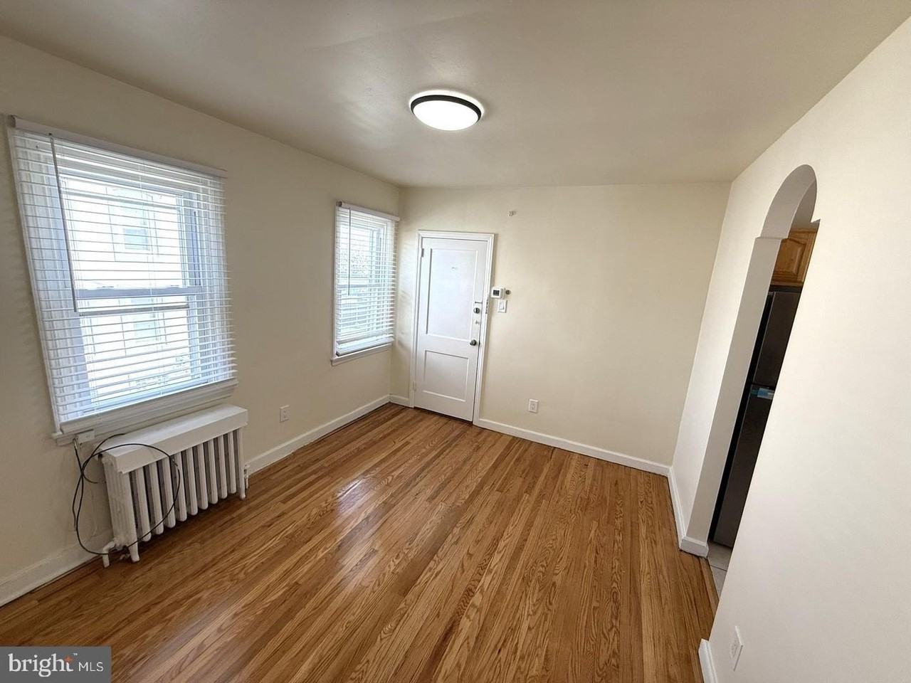 5223 Jackson St Apt 2f #2F - Photo 3 of 12