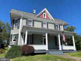 featured image of 161 Capon St