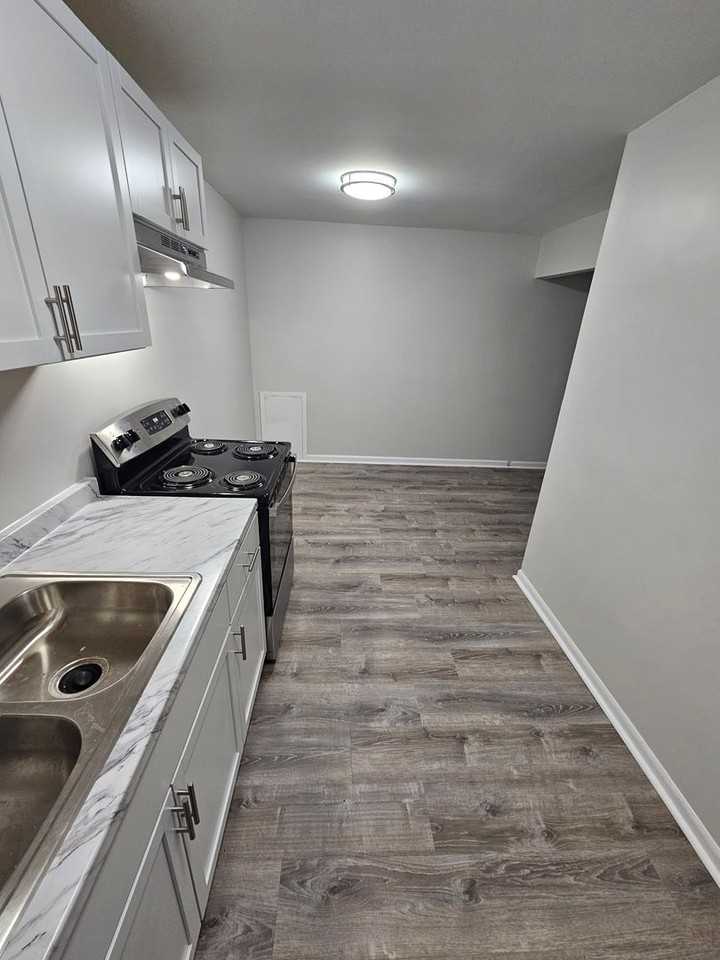 Montie Park Apartments - Photo 3 of 19