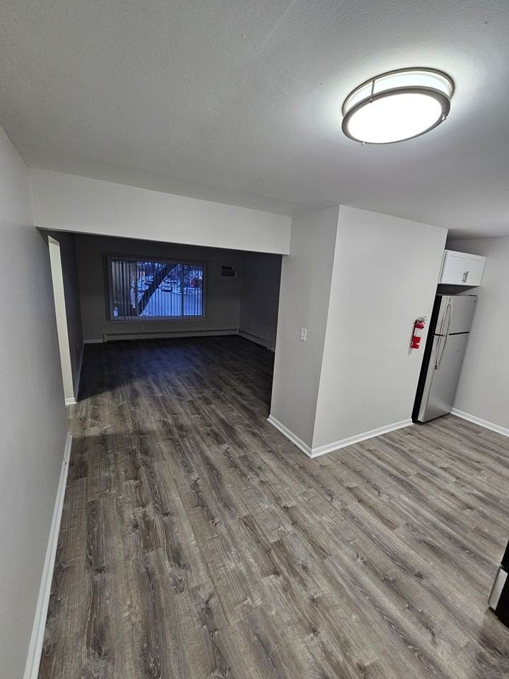 Montie Park Apartments - Photo 4 of 19