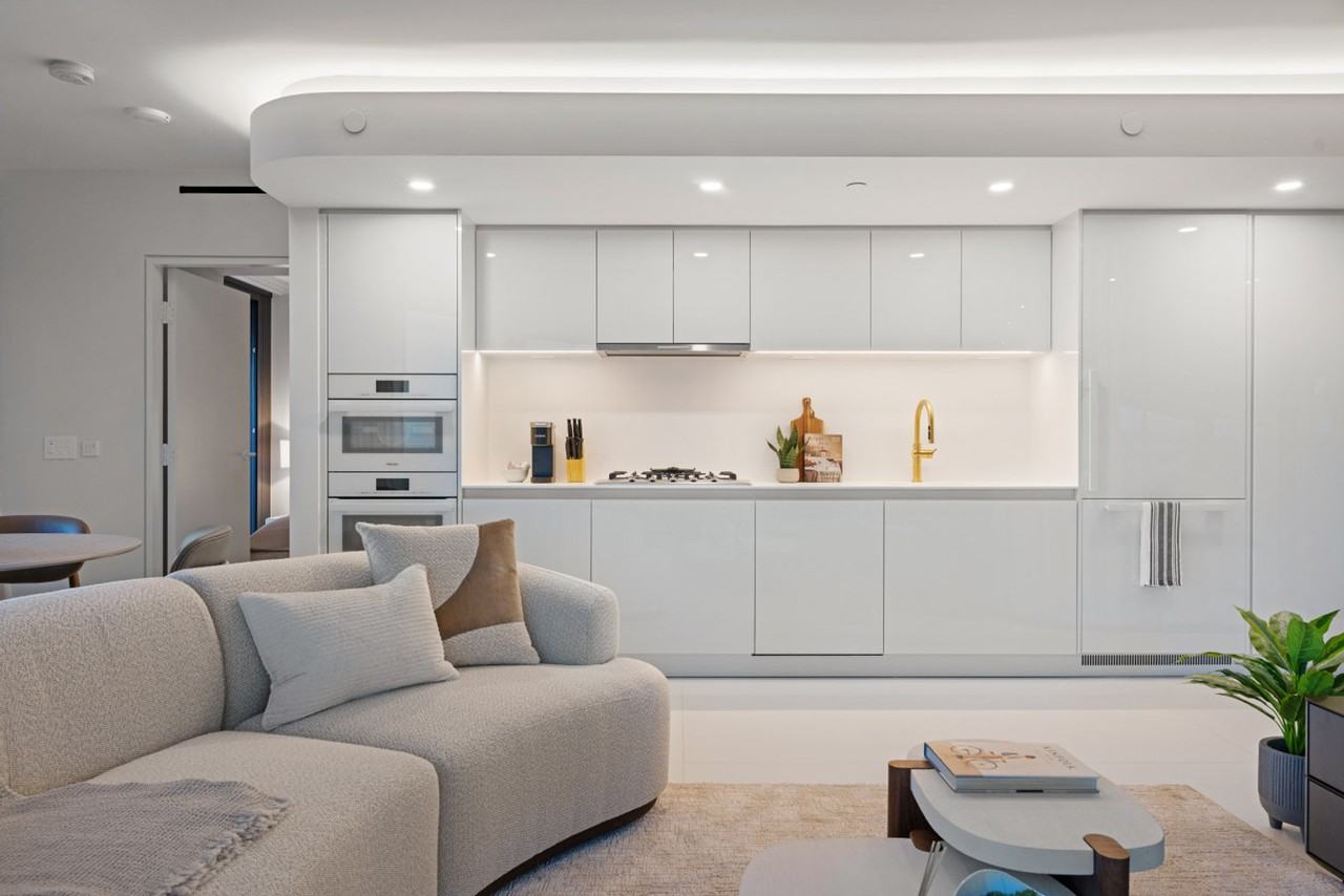 1033 Nelson St #1245487P - Photo 3 of 40