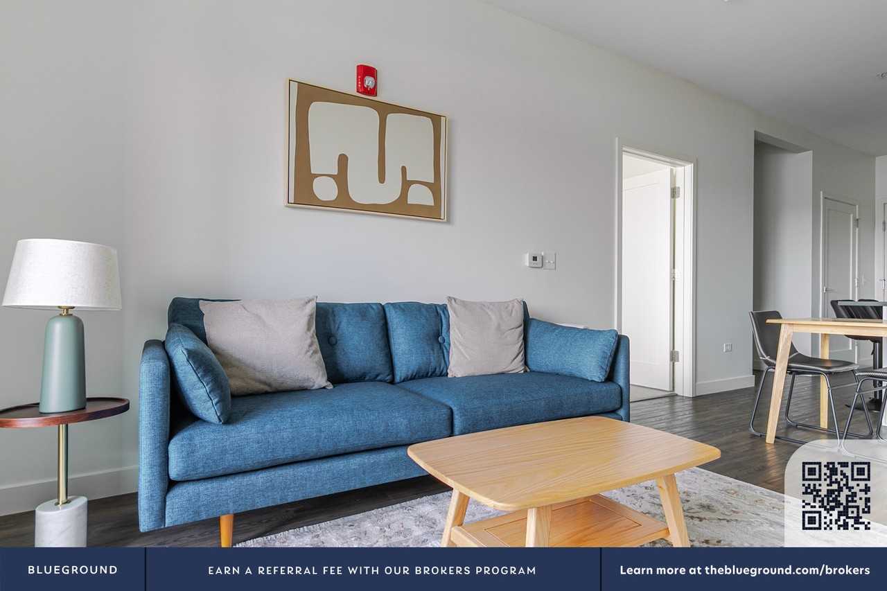 100 N Addison Ave #1314 - Photo 5 of 50