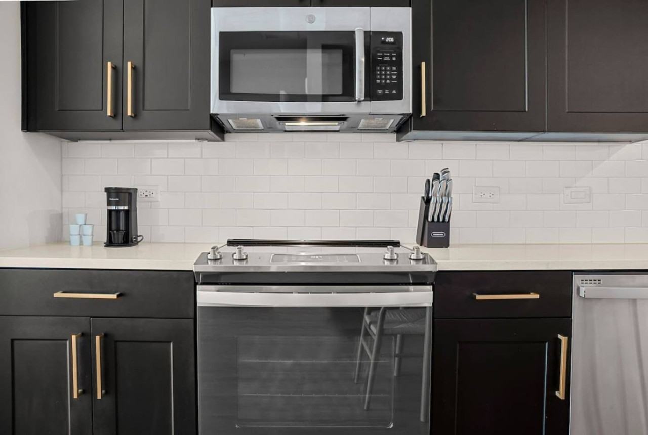 1116 Gramercy Ln #1312611P - Photo 4 of 19