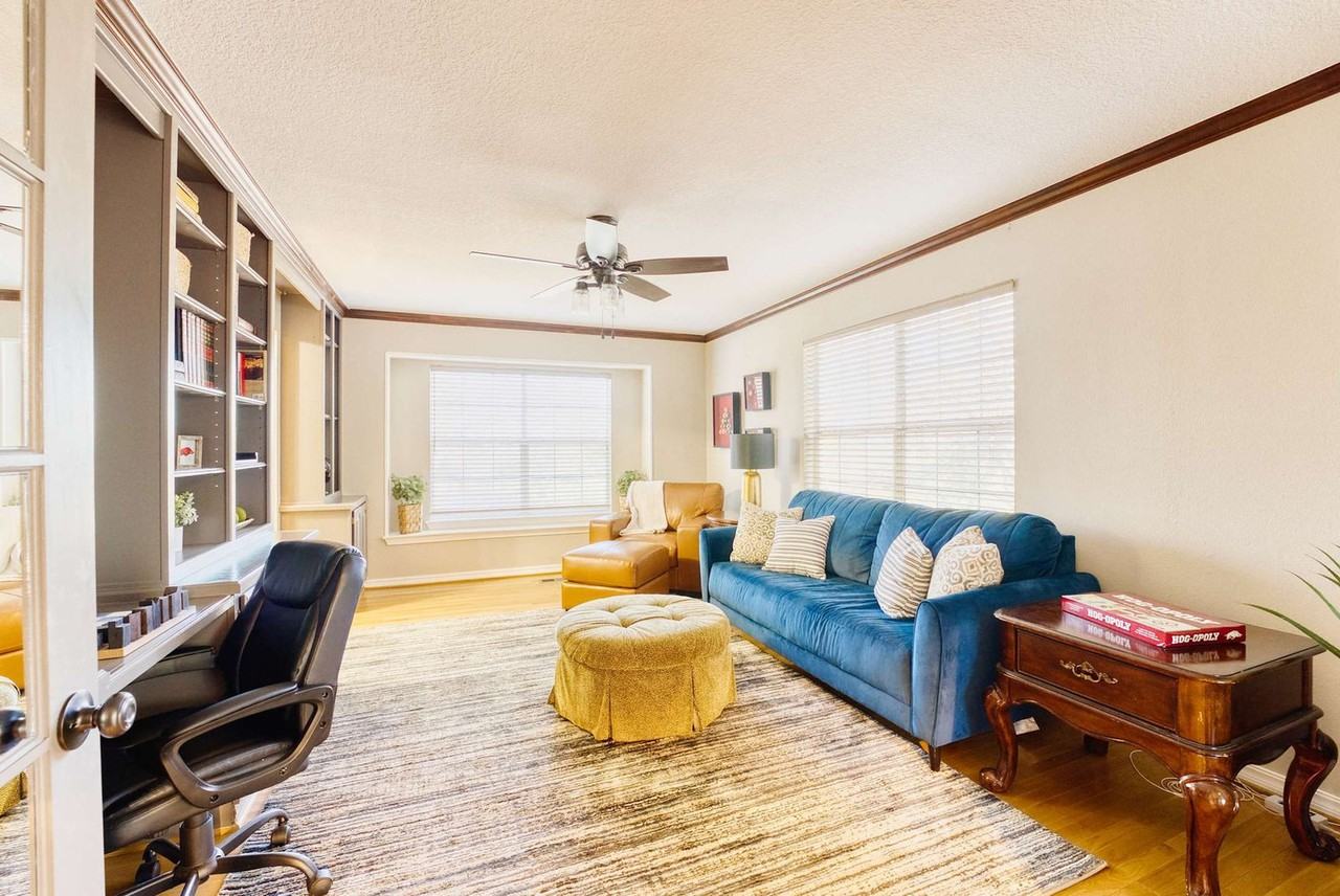 1072 N Valley View Dr #1363334P - Photo 2 of 34