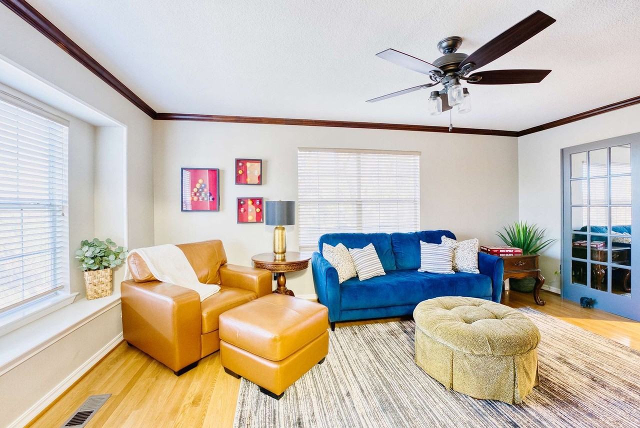 1072 N Valley View Dr #1363334P - Photo 4 of 34