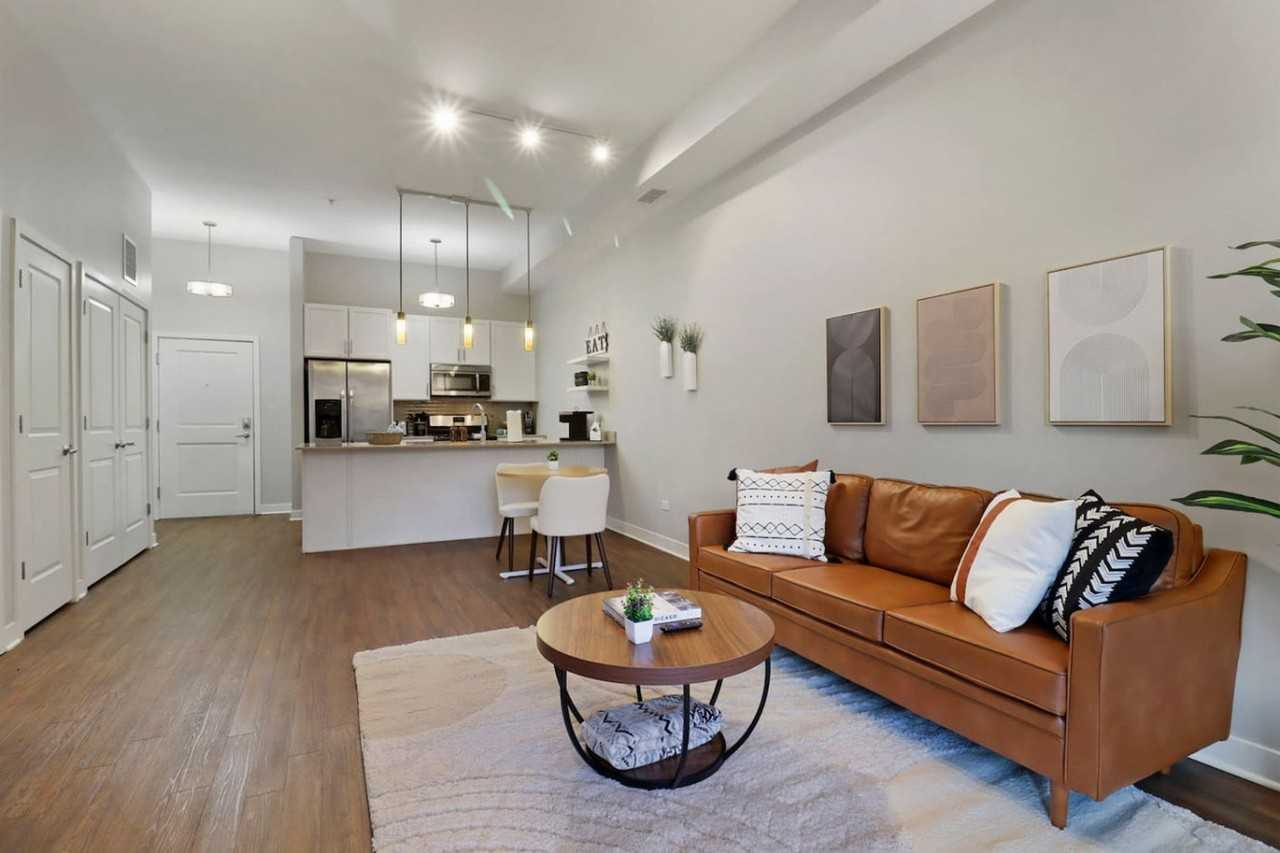 256 N Addison Ave #1366992P - Photo 2 of 43