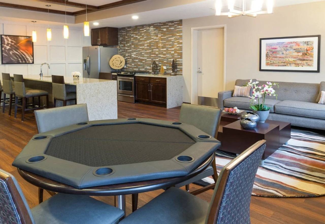 256 N Addison Ave #1366992P - Photo 3 of 43