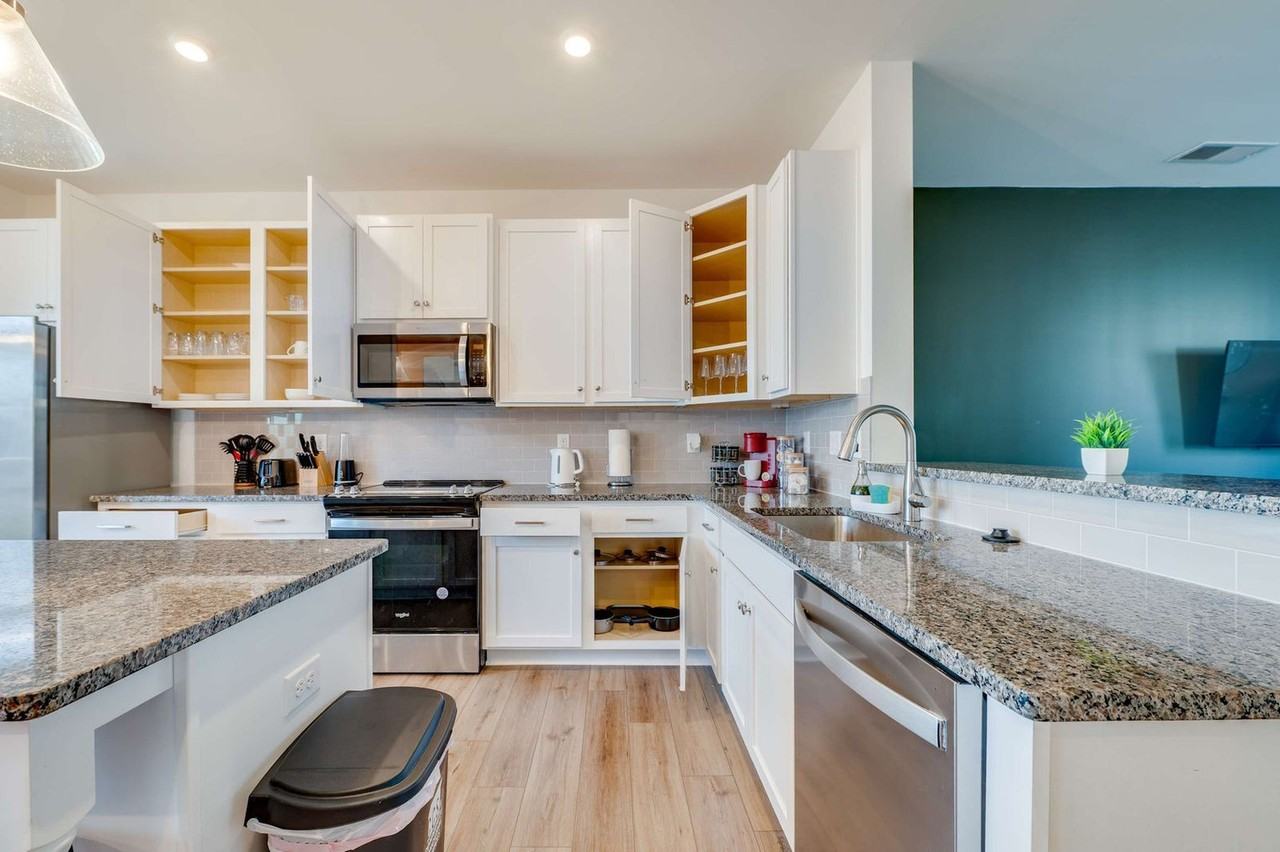 4016 Bunker Dr #1367337P - Photo 5 of 41