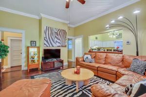 featured image of 524 E Duffy St