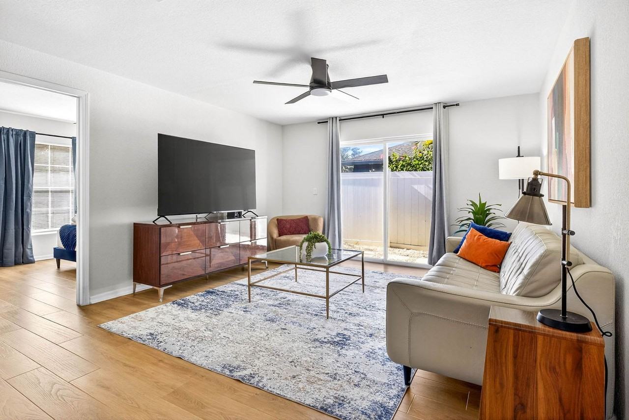 310 W Warren Ave #1372309P - Photo 2 of 29