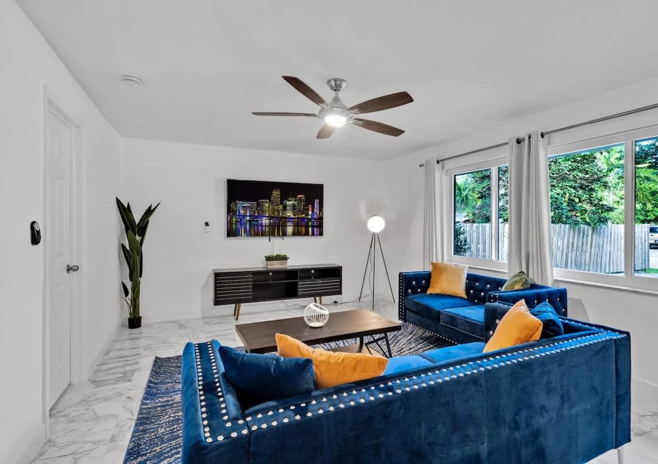 2065 Sw 28th Ter #1372368P - Photo 2 of 50