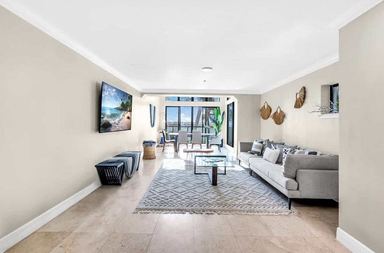 6345 Collins Ave #1372335P - Photo 2 of 50