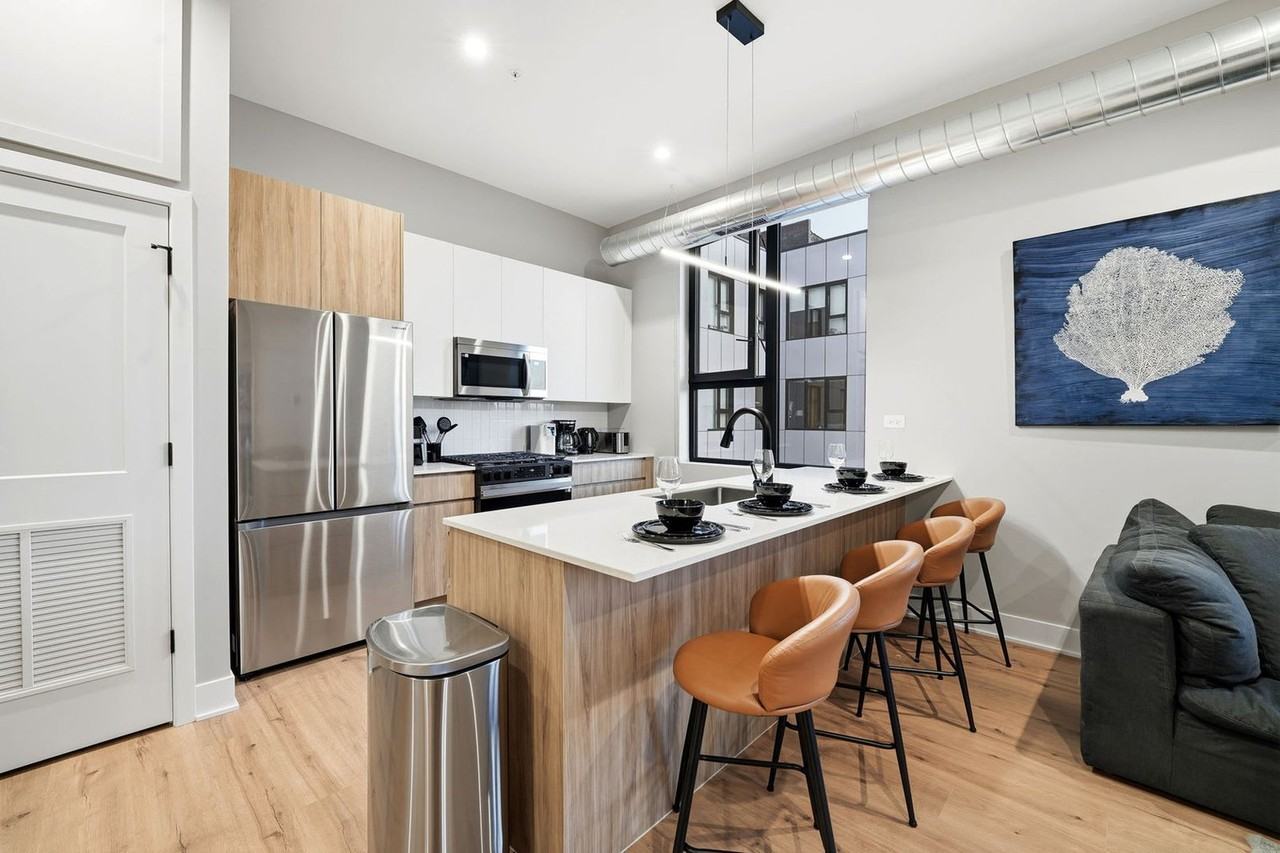 6044 N Winthrop Ave #1372957P - Photo 7 of 37