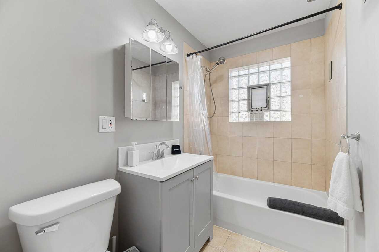 3457 Main St #1372971P - Photo 6 of 31