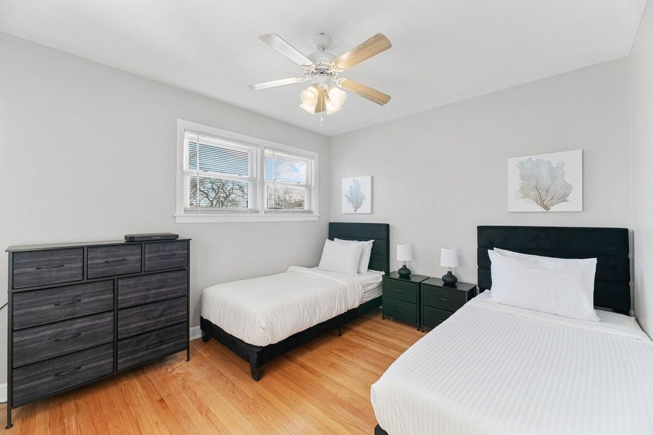 3457 Main St #1372971P - Photo 7 of 31