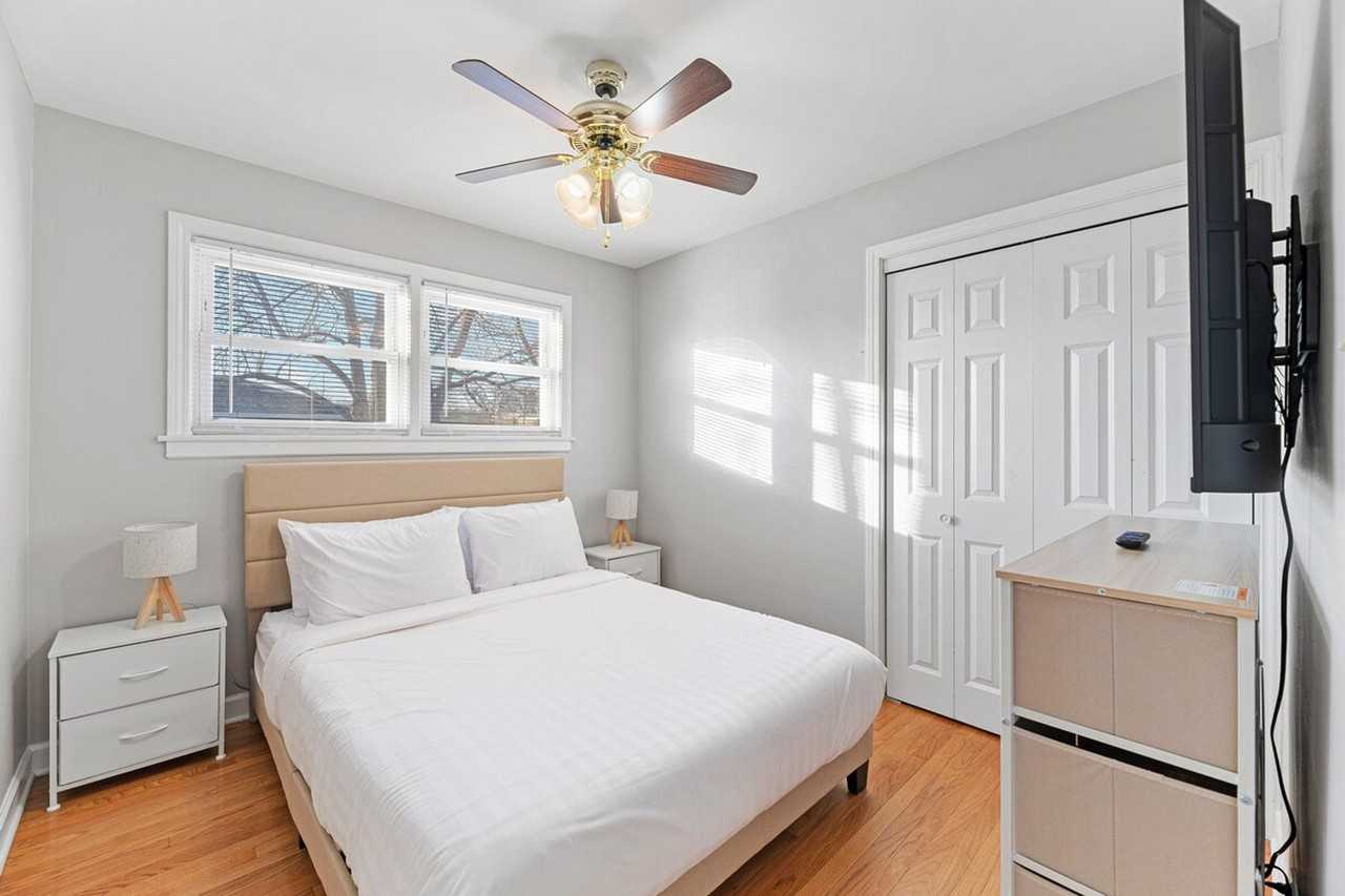 3457 Main St #1372971P - Photo 3 of 31