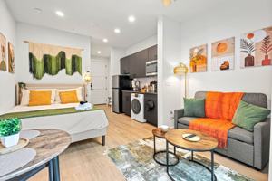 featured image of 596 W 9th St