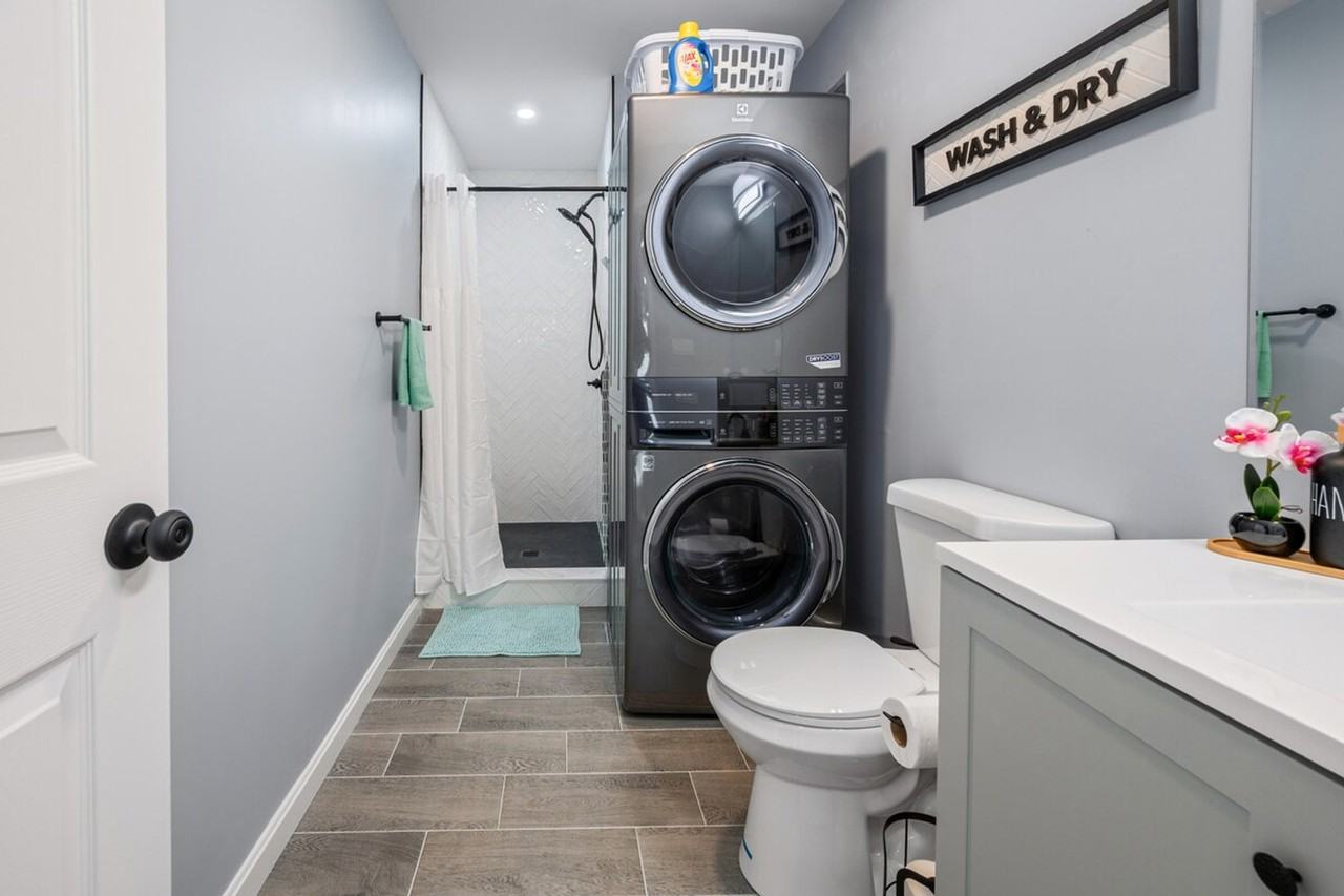 109 Flora St #1373658P - Photo 7 of 20