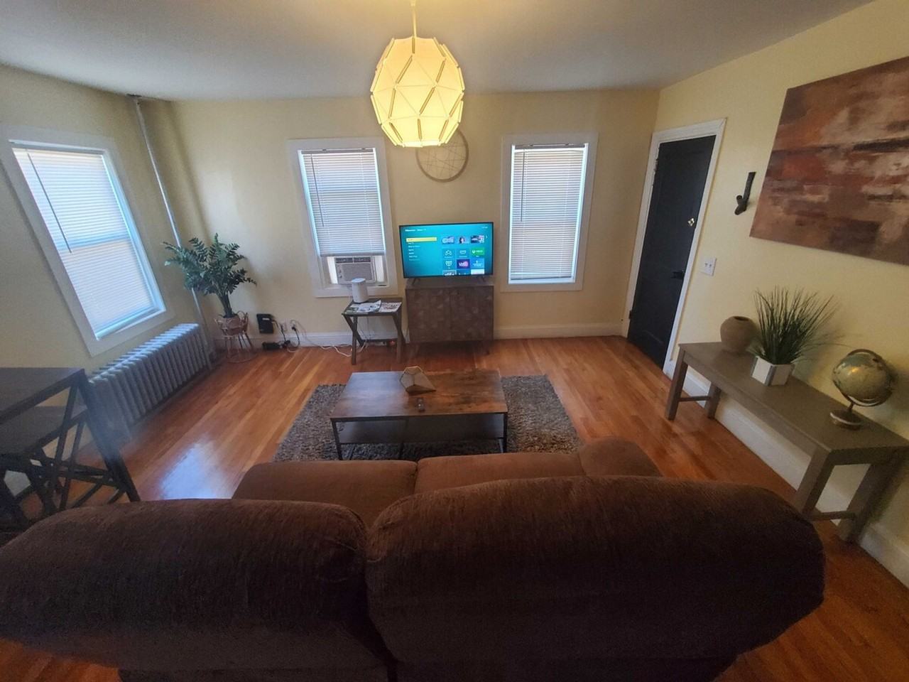 132 Wesleyan Ave #1373650P - Photo 2 of 6