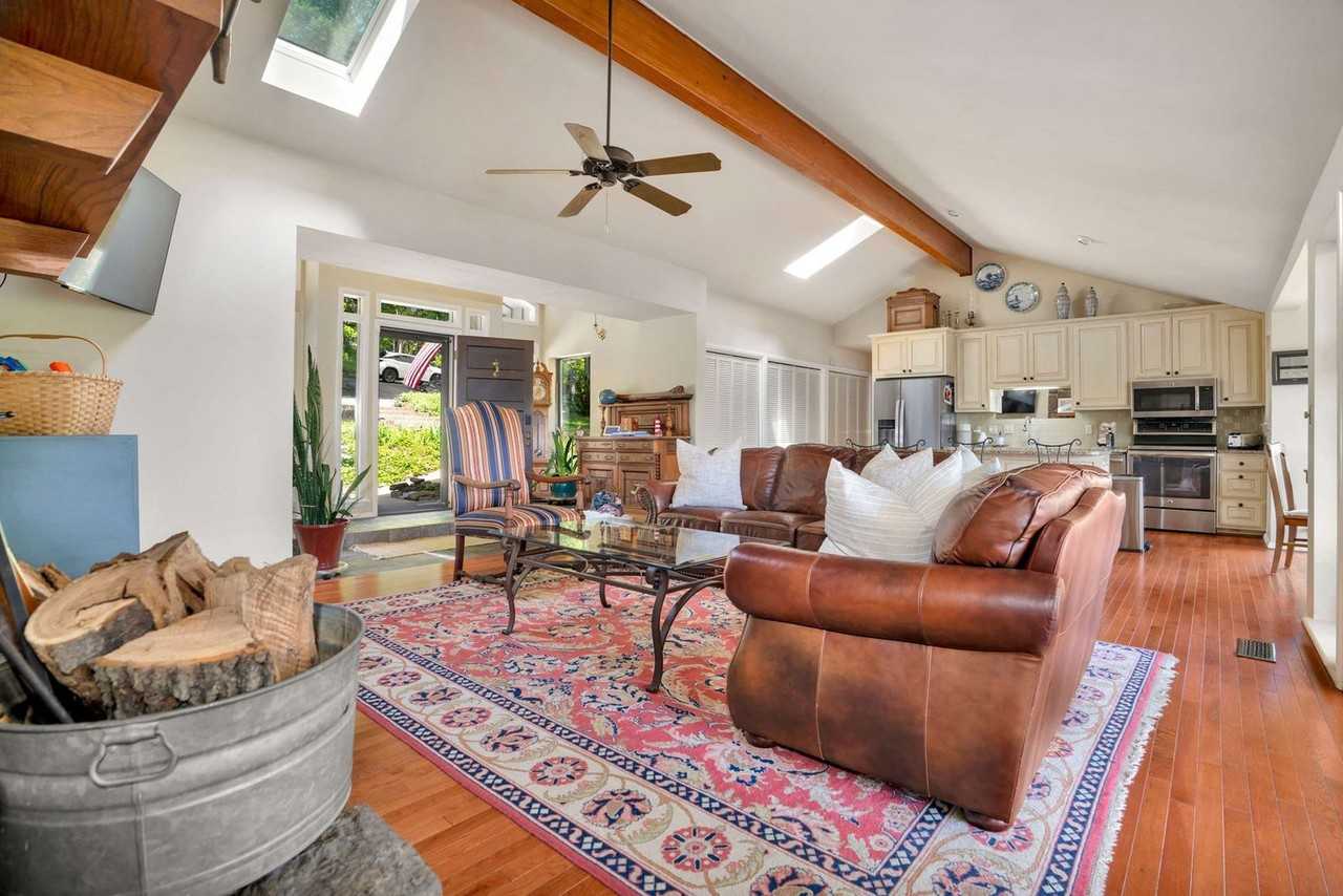 13014 Schoolhouse Dr #1375234P - Photo 3 of 34