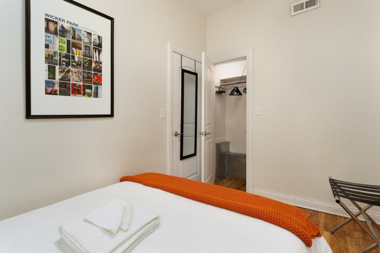 2149 W Division St #1379029P - Photo 7 of 19