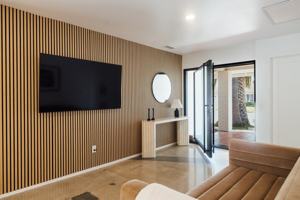 featured image of 4883 Hillside Dr