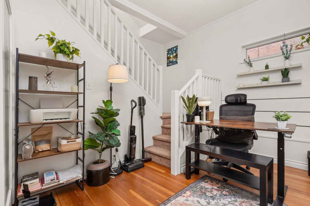 20 Sea Ave #1382485P - Photo 4 of 32