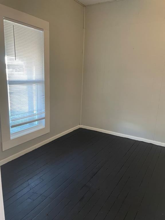 626 Holly St - Photo 3 of 11