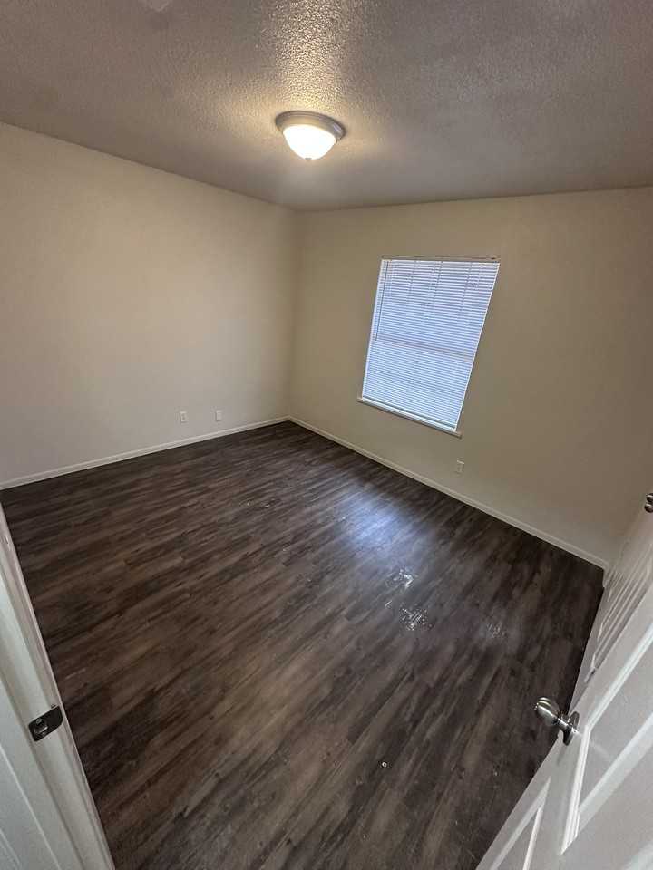 2417 Paul Revere Street #A - Photo 4 of 15