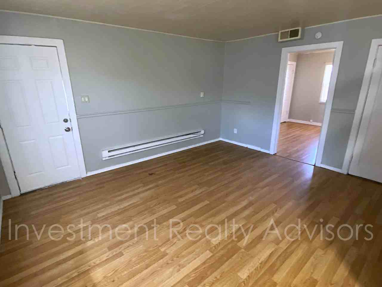 585 N Main St #10 - Photo 2 of 13